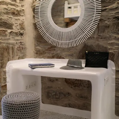 Naxos Heritage Vila *